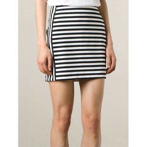 Sun Set جيب قصيره مقلمة للنساء - اسود