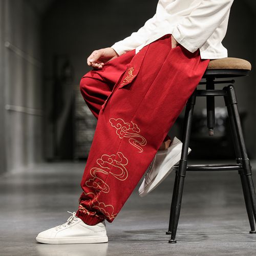 A glamorous summer coordinate with red pants! Examples of men's outfits  & recommended items! | Men's Fashion Media OTOKOMAE