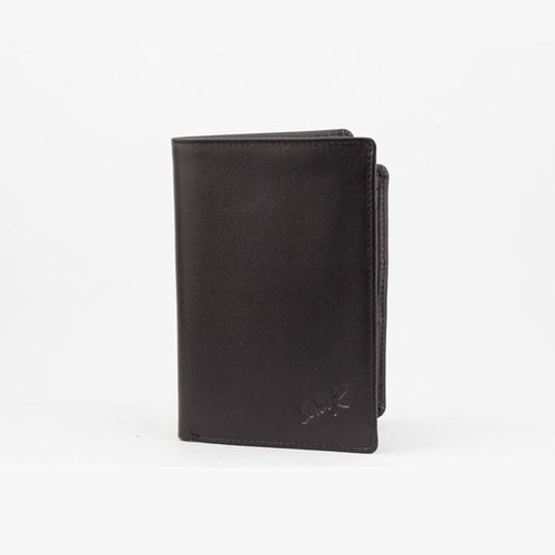 اشتري Menswallet C3085B - Seven K Genuine Leather Men's Passport Wallet Black في مصر