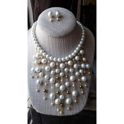 product_image_name-Generic-عقد حريمي مع حلق بسيط-1