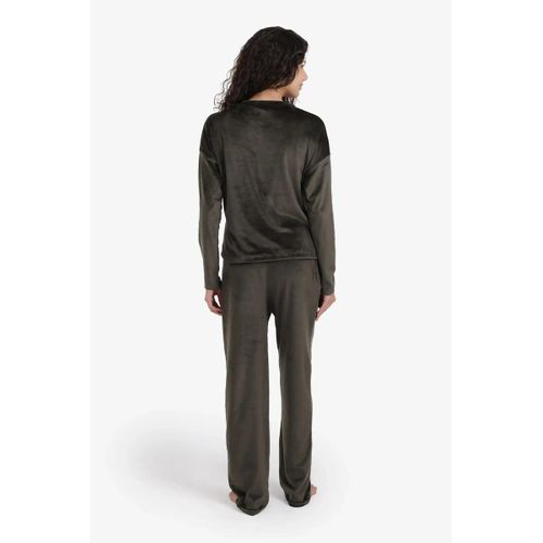 product_image_name-Carina-طقم بيجاما بشعار مطرز-3