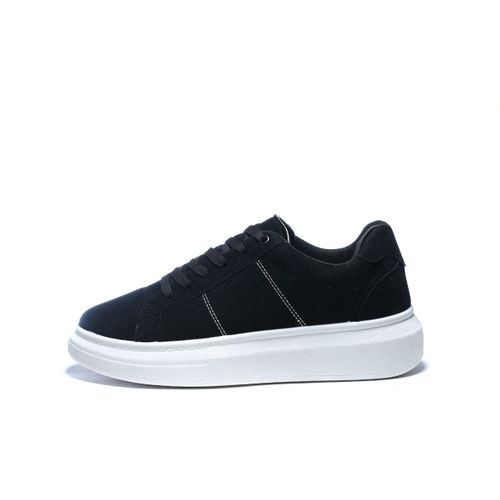 Buy Desert Basic Lace-up Chamois Sneakers For Men - BLACK in Egypt