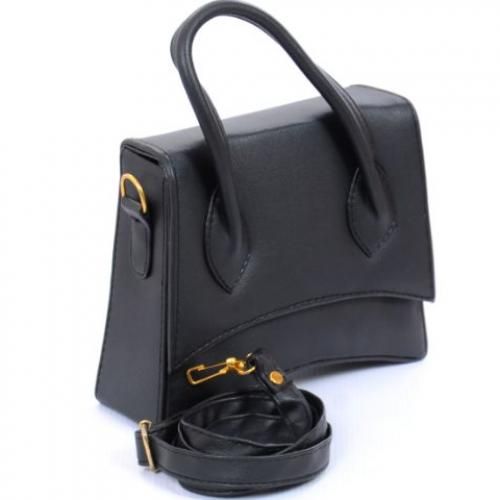 Generic شنطه كروس متوسطه الحجم _ اسود