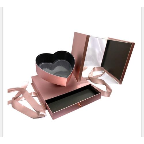 Generic rose gold gift box - image 2