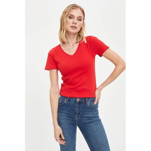Shop Defacto Woman Red Regular Fit V Neck Short Sleeve T Shirt Jumia Egypt