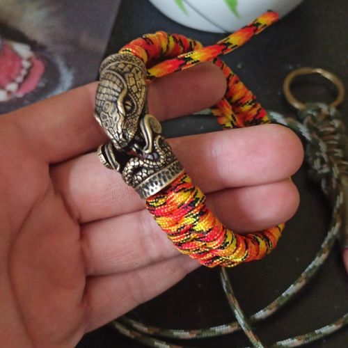 DIY Paracord Bracelets — Solip