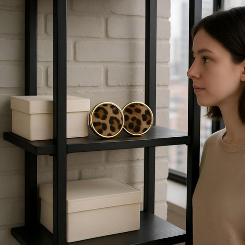 product_image_name-Generic-اقراط - نمط طباعة جلد الفهد الجريء يتميز بفرو طبيعي ولمسة نهائية ذهبية اللون، دائري 26 ملم لمظهر عصري-8