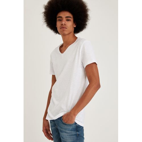 Buy Defacto Man White Slim Fit V Neck Short Sleeve T-Shirt in Egypt