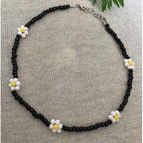 General Necklace Of White Flowers From Beads @ Best Price Online