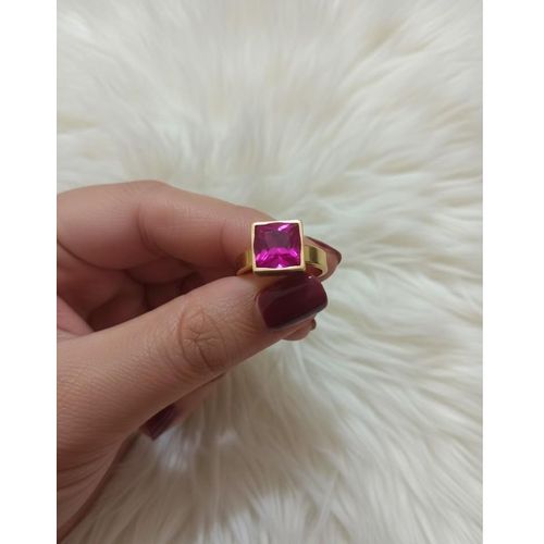 product_image_name-Generic-خاتم حريمي ذهبي بفص وردي – مقاس 18-1