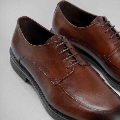 اشتري Brio Leather Derby Shoes 696 في مصر
