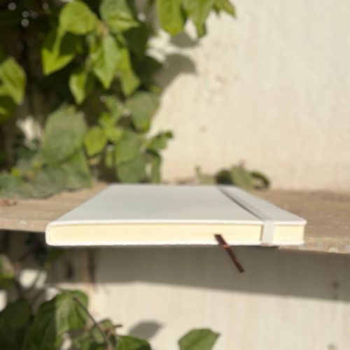 product_image_name-Generic-نوتبوك غلاف هارد 160 صفحة مسطرة مع شريط مطاطي ومكان للقلم- هدية عيد الأم – نوت بوك بتصميم أنيق للأم مقاس 21*14 سم-4