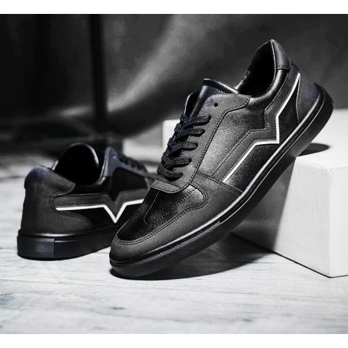 Buy Unisex BLACK Flat Front Lace-up Simple Sneakers in Egypt