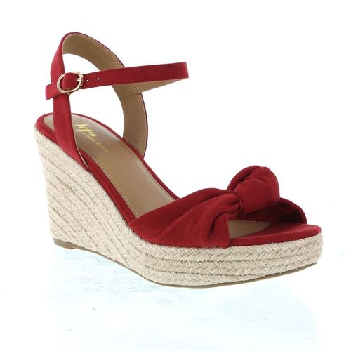 red wedges payless