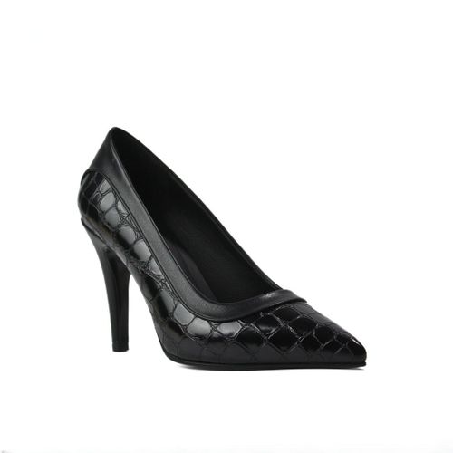Buy Classic Heels Shoes 9 Cm - Black in Egypt
