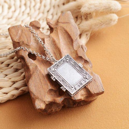 Photo Memory Locket Necklace | Floral Fawna