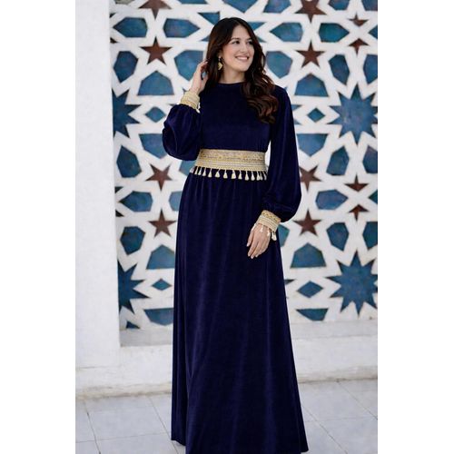 product_image_name-Bondok-فستان رمضاني ماكسي من المخمل مع حزام منفصل بشرّابات، فستان محتشم بأكمام طويلة، بالألوان: الأسود والكحلي والأحمر، طقم متطابق للأم والابنة.-3