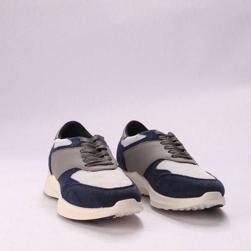 اشتري WD Round Lace Up Chunky Sneakers في مصر