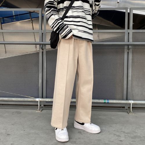 Comfort Alert: Wide Trousers Are On the Loose Again - WSJ