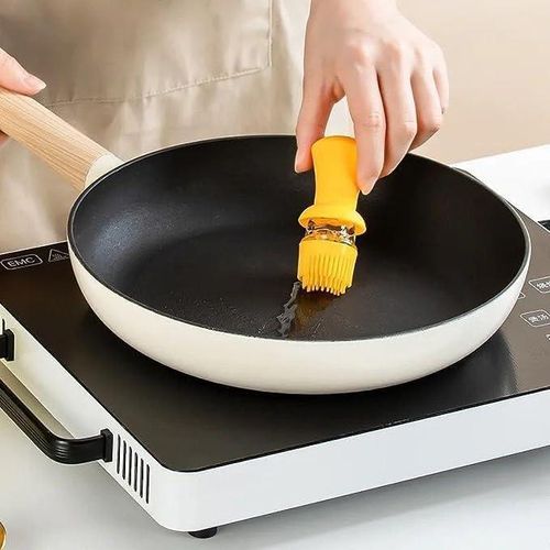 product_image_name-Generic-630ml Oil Vinegar Sauce Dispenser Bottle with Grill Brush - Oil Storage and Dispenser Container with Silicone Basting Brush, Kitchen Supplies-4