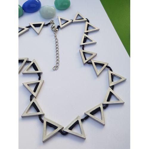 product_image_name-Generic-عقد المثلثات الفضيه و الحبل الاسود-2