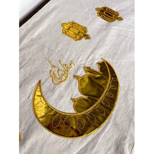 product_image_name-Generic- طقم زينة رمضان 4 قطع - مفرش طاولة (رانر) و2 غطاء خدادية وهلال كريستال مضيء - أبيض في ذهبي مودرن متعدد الاشكال -7