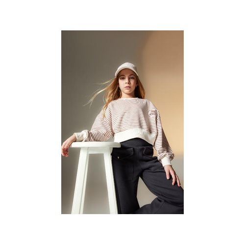 product_image_name-Defacto-Girl Crew Neck Cropped Fit Sweat Shirt - Lt.Brown-4