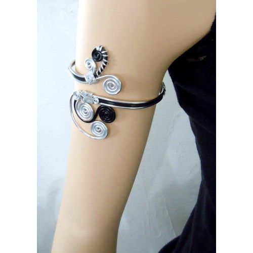 product_image_name-Generic-سوار ذراع المنيوم صناعة يدوية - فضي واسود-1