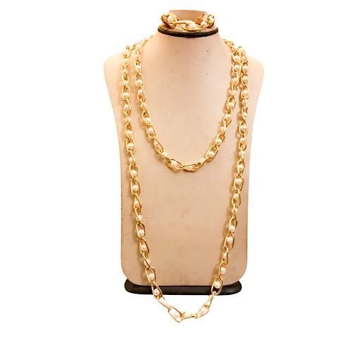 product_image_name-Generic-مجموعة جميلة جدا من اللولي الاوف وايت وسلسلة ذهبية لا تغيير لونها والمجموعة عبارة عن عقدين واسورة-1