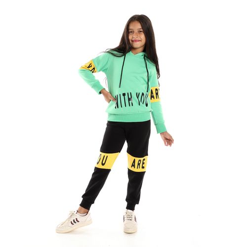 اشتري Caesar Printed Girls Training Suit في مصر