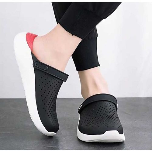 اشتري Comfortable And Medical Clog Sandal For Unisex (Crocs) في مصر