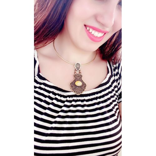 product_image_name-Handmade-كوليه طوق مع تعليقة شكل مميز عربى مع حجر اصفر عقيق - طقم ذهبى نحاس مكون من 2 قطع، مصنوع يدويًا ليمنحك لمسة من الفخامة.-4