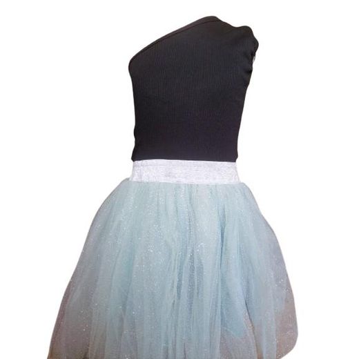 Generic And Classy Girls Outfit - image 3