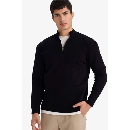 Standard Fit Zip-Up Turtle Neck Knitwear Pullover