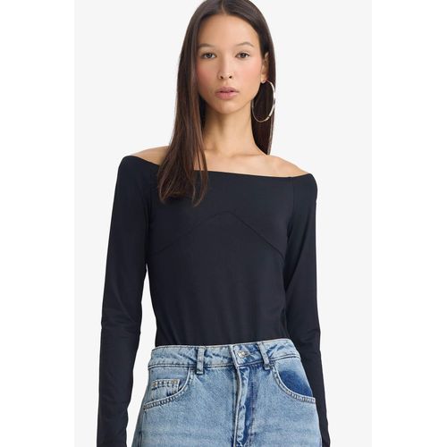 Woman Slim Fit Basic Long Sleeve Bodysuit