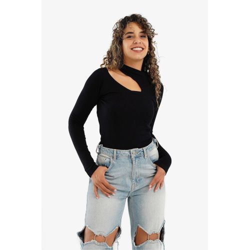 Solid Front Cut Out Top