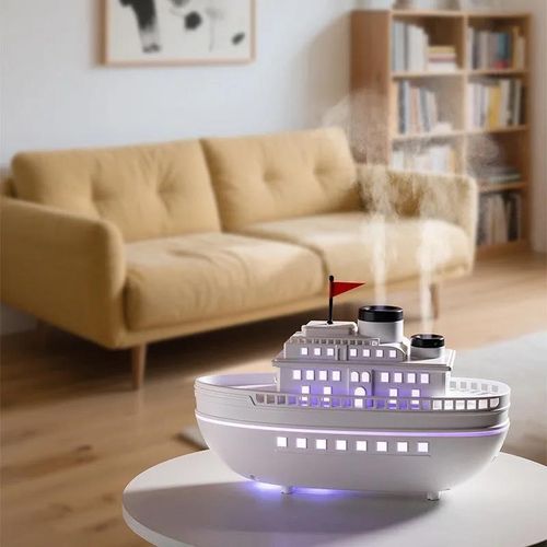 Steamer-shaped air humidifier and diffuser decorative ship-shaped air humidifier