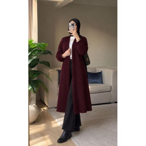 Distinctive coat made of high-quality material.