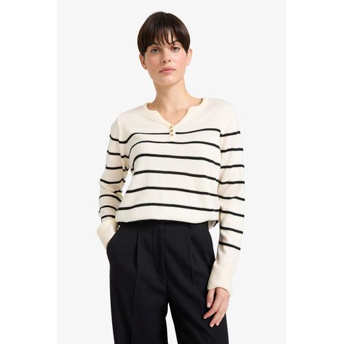 Regular Fit V-Neck Pullover